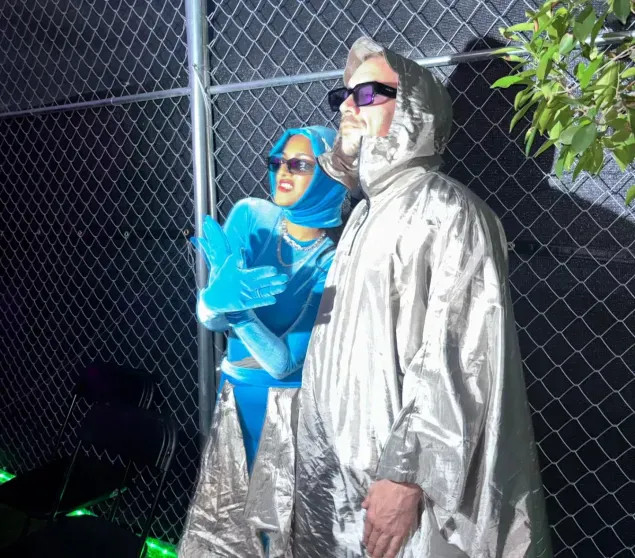 Певица M.I.A. посетила фестиваль Coachella в костюме, вдохновлённом логотипом Telegram Telegram, певица, Planes, артистка, время, символ, Paper, продолжаются, России, временем, защищают, ограничения, WiFiТем, включая, излучения, работе, видов, различных, радиации, фольги