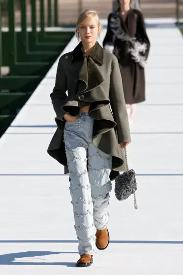 Неделя моды в Париже: 17-летняя дочь Николь Кидман вышла на подиум на показе Dior показе, приняла, участие, модель, рамках, вышла, других, коллекции, 2026Сандэй, осеньзима, Prada, Недели, подиум, Неделе, актрисы, Кидман, Париже, прошёл, Николь, Миллер