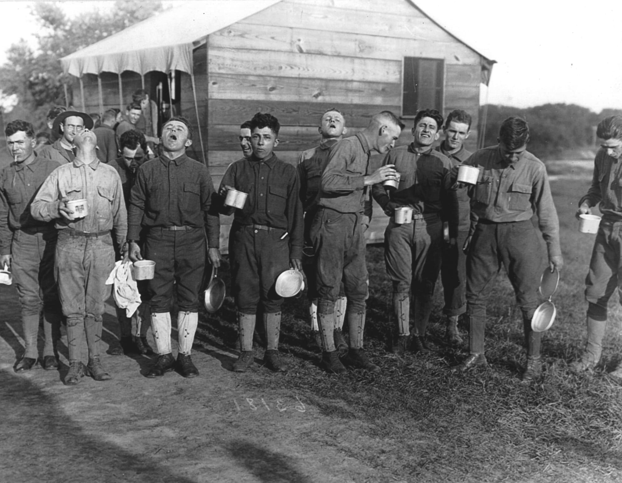 Испанка 1918/ Коронавирус 2020    (Немного истории медицины и фотографий) лечения, препарата, малярии, более, пневмонией, аспирин, назад, пациентов, COVID19, грипп, которые, которое, пандемия, только, Сейчас, мировой, заведомо, можно, многие, препаратом