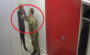 Украинский депутат от партии Порошенко напал на сторонника Зеленского
