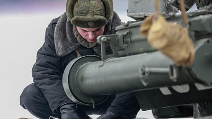 Бородай призвал обучить всех россиян владению современным оружием