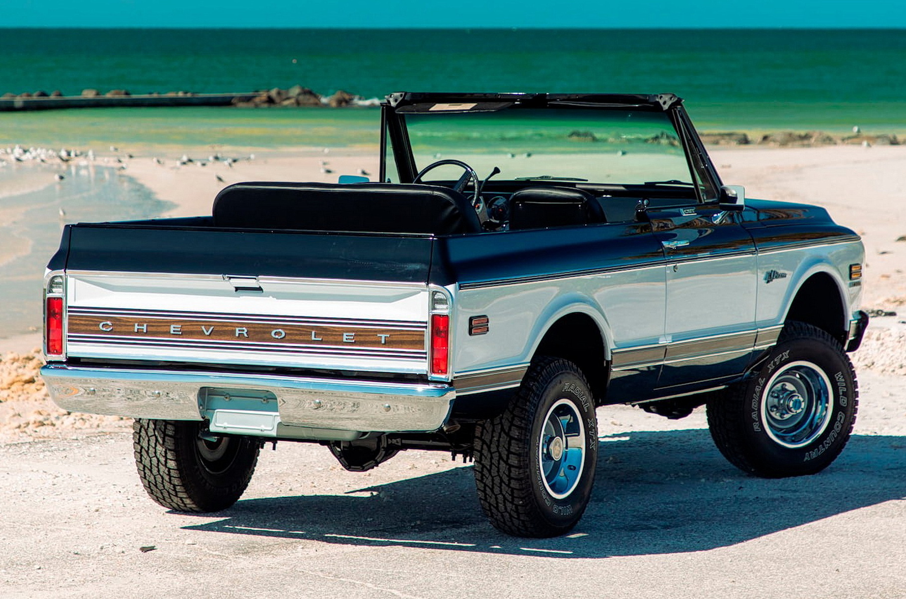 Посмотрите на идеальный 49-летний Chevrolet Blazer с мотором от Corvette Новости