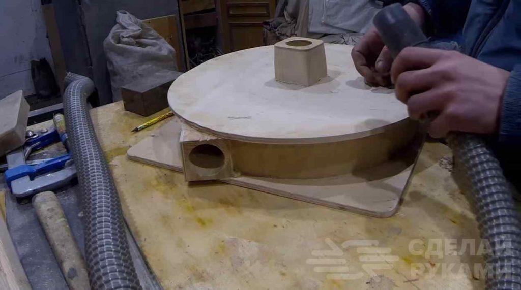 Сепаратор-стружкосос из бака советской стиралки Сепаратор-стружкосос из бака советской стиралки