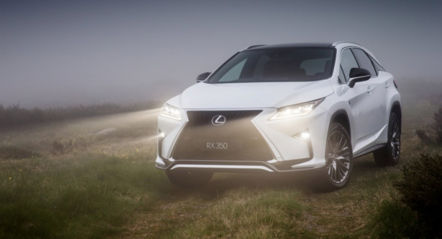 Lexus представил первый плагин-гибрид бренда