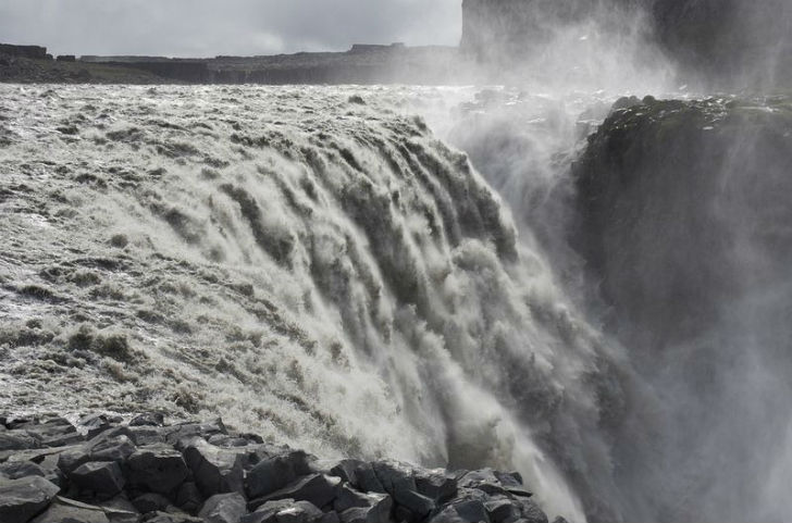 От силы и энергии этих водопадов у вас завибрирует даже мышка водопадов, метров, Водопад, Исландии, страны, находится, водопад, которые, можно, из самых, означает, на реке, около, Является, высота, цвета, больших, является, Бруарфосс, окружающим