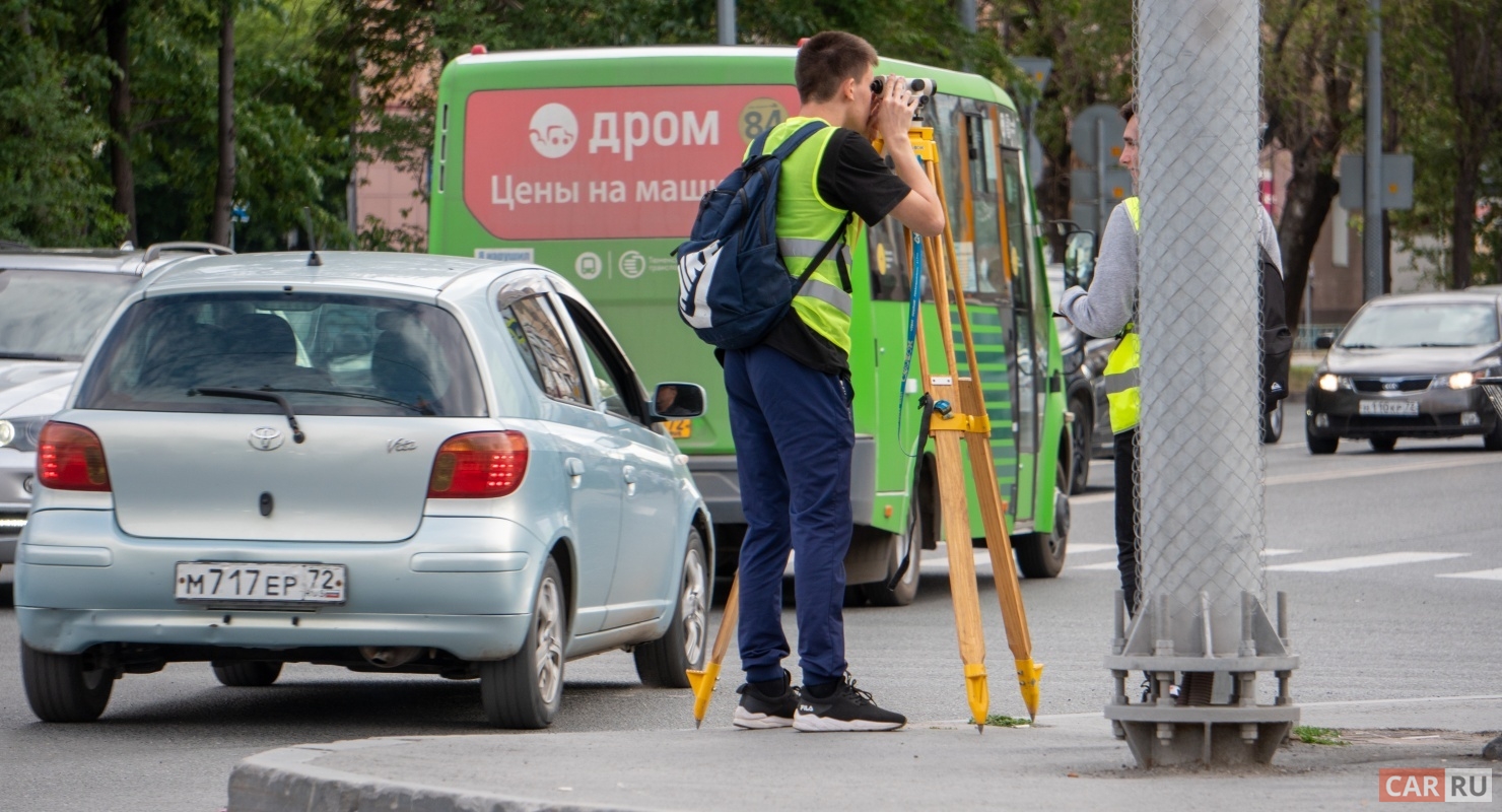 водители каких автомобилей не нарушили