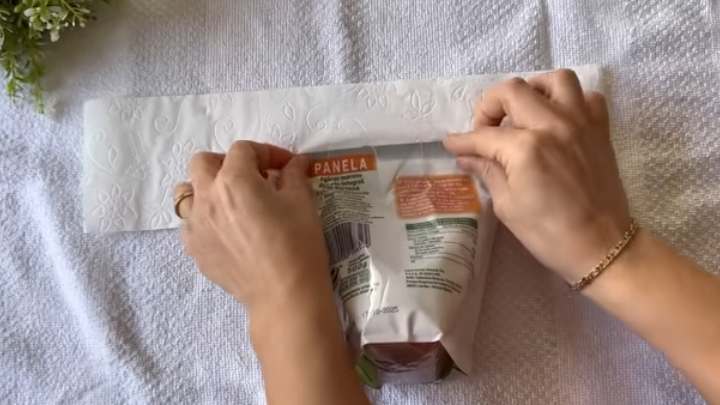 Гениальный трюк с утюгом и туалетной бумагой, который нужно знать каждой хозяйке быт,лайфхак,полезные советы