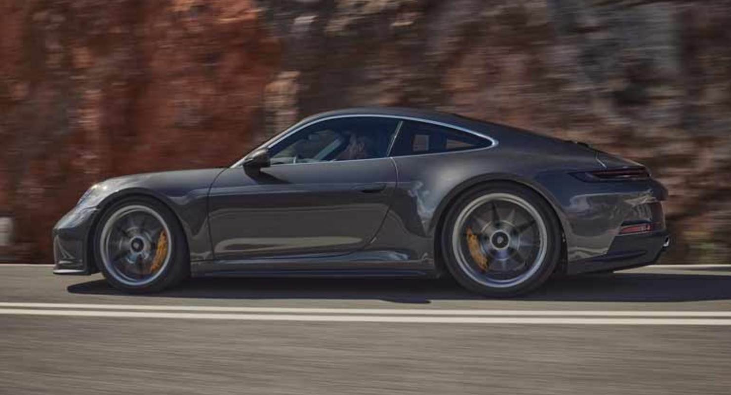 Состоялся дебют Porsche 911 GT3 с пакетом Touring Автомобили