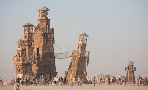 Топ-10: Удивительные произведения искусства на фестивале Burning Man-2016