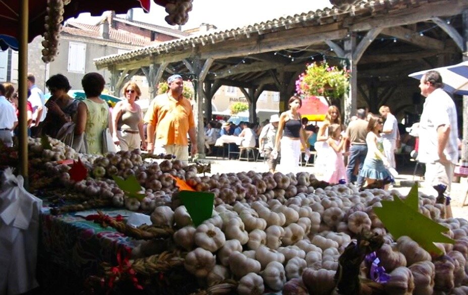 Рынок чеснока в Сент-Клер.