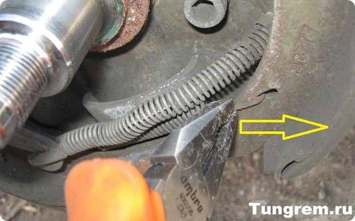 Замена задних тормозных колодок на LADA KALINA