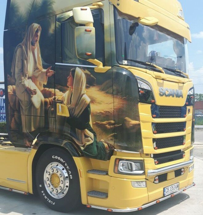 Болгарский тюнинг грузовика с религиозным мотивом, первая в стране SCANIA S730 с Иисусом авто