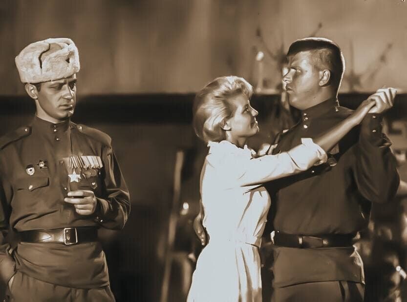 Кадр из фильма «Женя, Женечка и «Катюша»», 1967. Для актёра Михаила Кокшенова фильм стал одной из первых картин, принесших ему популярность