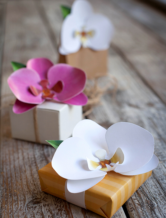 Орхидея из бумаги для украшения подарков Орхидея из бумаги для украшения подарков креатив