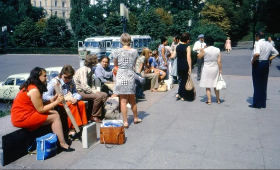 Мы прожили тяжелую жизнь, говорят пенсионеры. Интересно, а мы тогда какую? Каторжную? Мы прожили тяжелую жизнь, говорят пенсионеры. Интересно, а мы тогда какую? Каторжную? история,мнение,общество,россияне,СССР