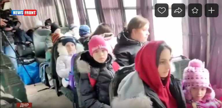 Около 30 регионов РФ готовы принять беженцев из Донбасса
