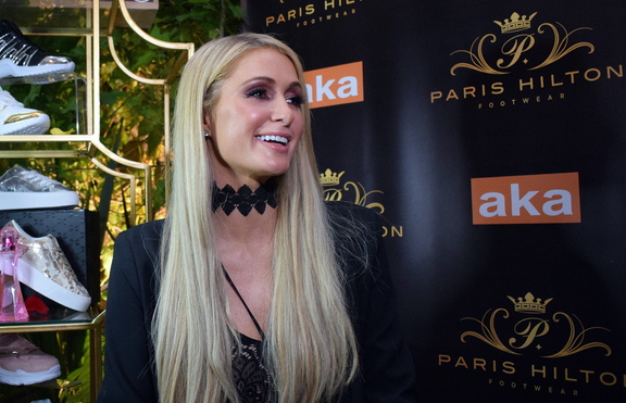 Пэрис Хилтон раскрыла имя своего сына