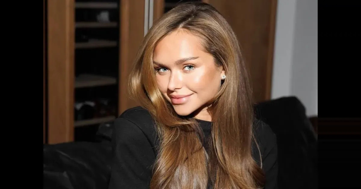 Стеша Маликова, Люся Чеботина, Юрий Колокольников с женой посетили светский ужин в Санкт-Петербурге