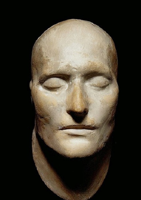 Посмертная маска Наполеона (1821). | Фото: storyfiles.blogspot.com.
