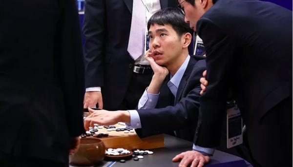 Чемпион мира по го навсегда вышел из игры, признав победу ИИ уверен, Седоль, интеллект, которому, человеком, единственным, чемпион, принял, искусственный, сделал, потому, решил, удалось, одной, партии, позиции, возможные, побьёт AlphaGo, математики, недостаточноhttpsyoutube8tq1C8spV_gЛи