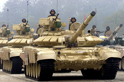 США увеличили отрыв от России в торговле оружием