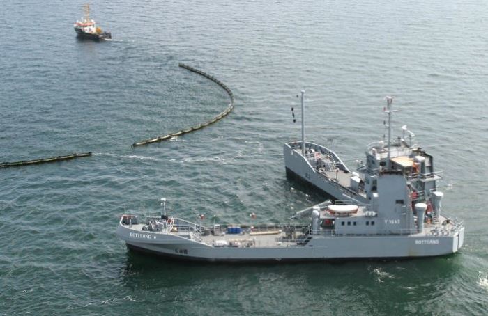Для чего немецкое судно Bottsand раскладывается «ножницами» под 65 градусов военно-морской флот,курилка,Марки и модели