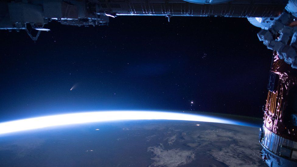 Фото: комета Неовайз приближается к Земле. Следующее рандеву - через 6800 лет астрономия,космос,фотография