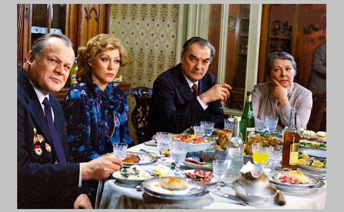 Белка в причёске жены Михалкова, балалайка от Станиславского и другие курьёзы из семейного архива актёра Петра Глебова актер,звезда,фильм,шоубиz,шоубиз