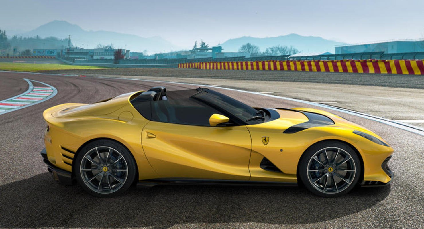 Модернизированный Ferrari 812 Competizione обзавелся 819-сильным мотором