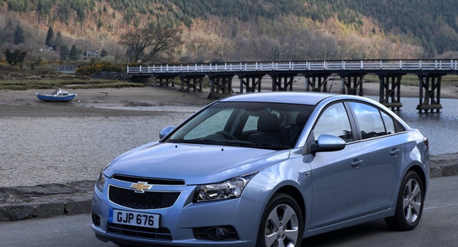 В Россию привезли рестайлинговые седаны Chevrolet Cruze из Китая Автомобили