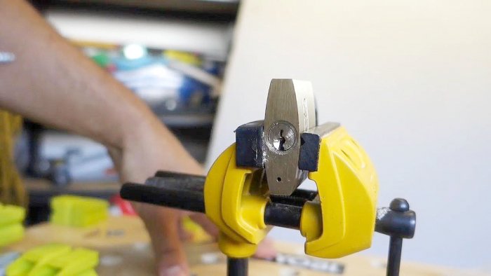 Как вытащить обломок ключа из замка ключ в замке,мастер на все руки,полезные советы