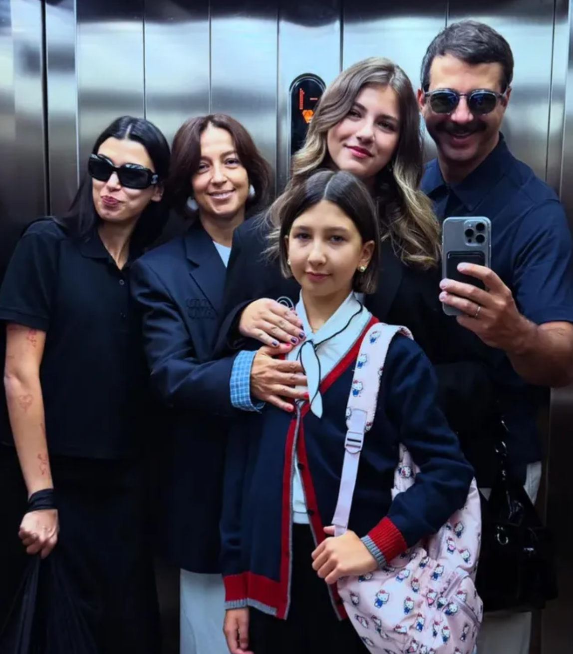 Как сейчас выглядит первая жена Ивана Урганта, в браке с которой он прожил всего полтора месяца Ургант, Карина, Кикнадзе, Натальей, супруги, месяца, сразу, после, Спустя, своих, старше, полтора, телеведущего, почти, первой, вместе, апреля, очень, вышла, второго