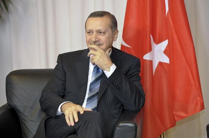   В понедельник, 26 февраля, президенту Турции исполняется 70 лет. Реджеп Эрдоган – заметная фигура на мировой арене, консерватор-демократ.-2
