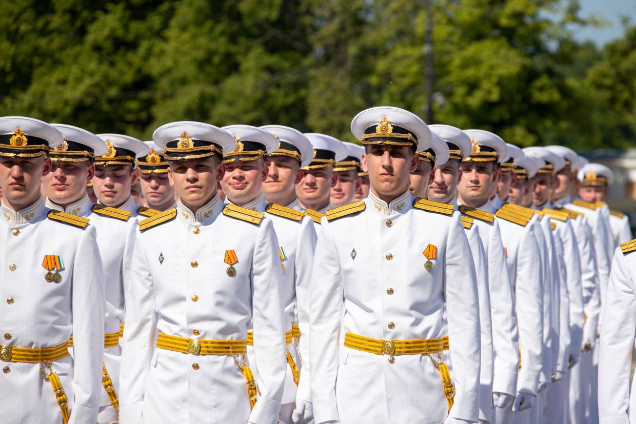 Военкор Сладков — об офицерской школе политработников Советского Союза и России Общество