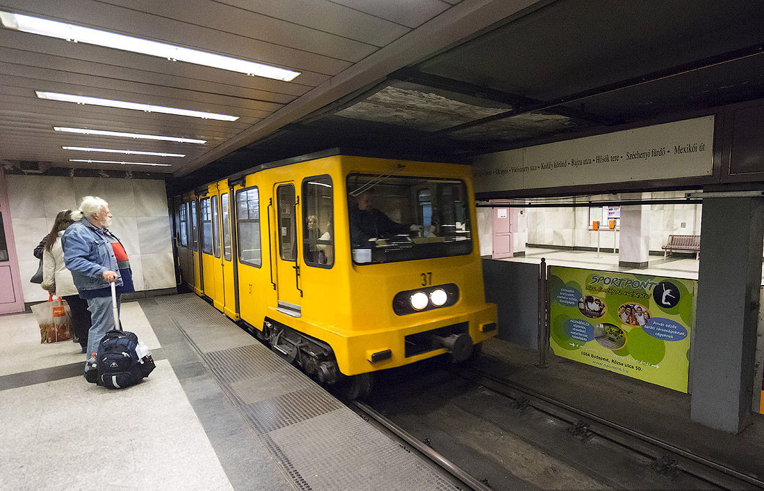 Авто-факт: самая узкая ветка метро находится в Будапеште