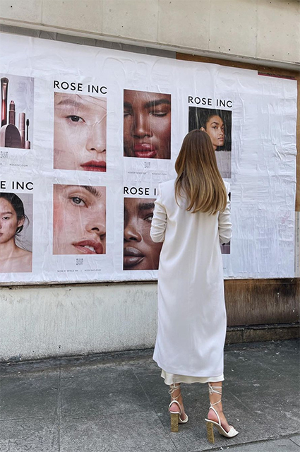 Легкое пальто и шелковое платье: беременная Рози Хантингтон-Уайтли показывает, в чем встречать теплую осень Легкое пальто и шелковое платье: беременная Рози Хантингтон-Уайтли показывает, в чем встречать теплую осень Звездный стиль