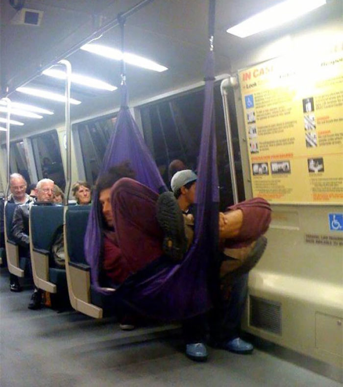 This Guy Decided To Setup His Own Hammock On A Train