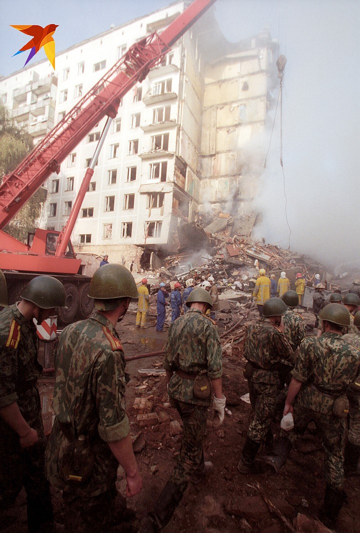 Теракты в 1999 году в россии. 4 Сентября 1999 года теракт. Взрыв дома в Буйнакске в 1999.
