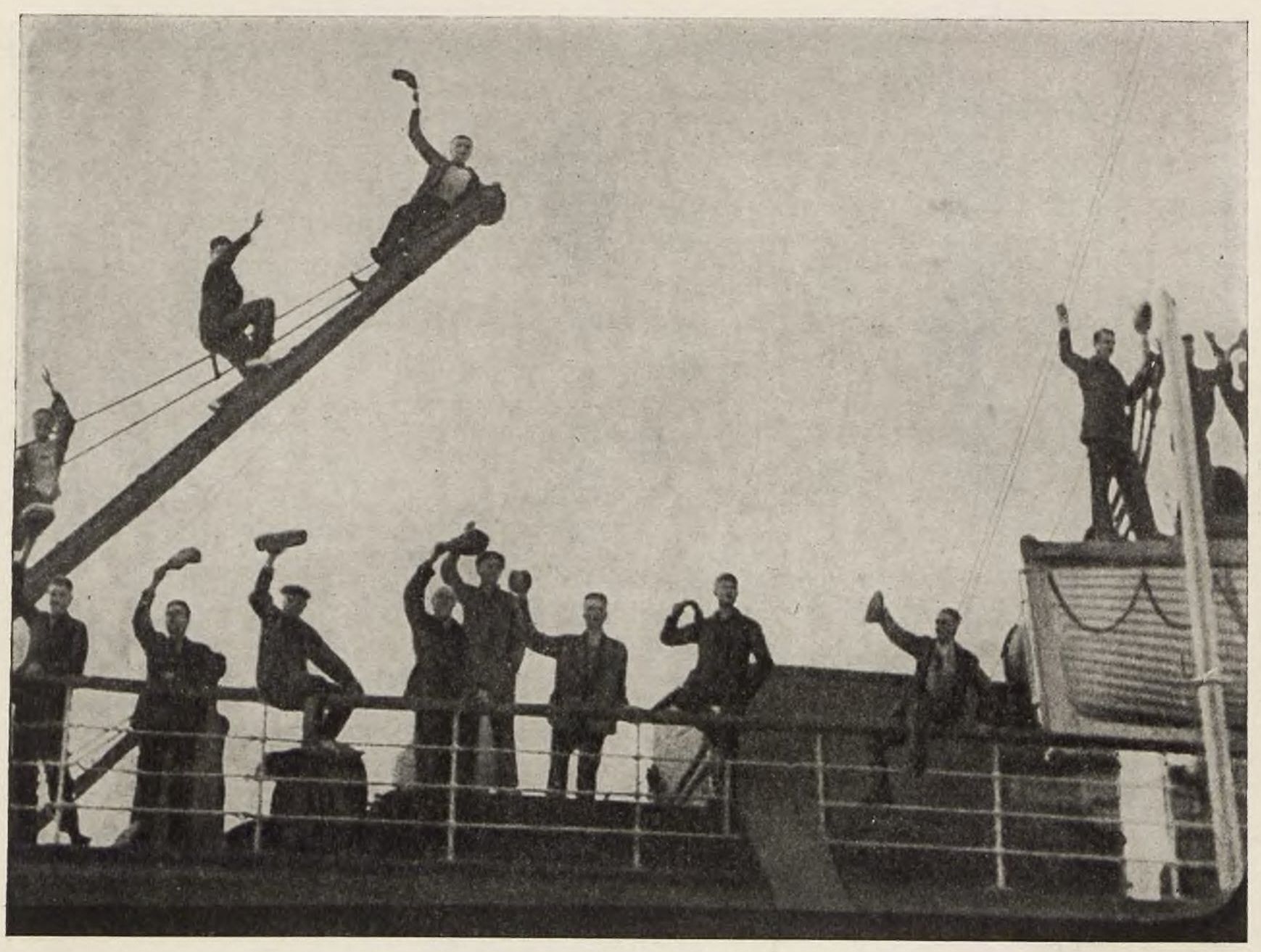 1933 экспедиция. Экспедиция Челюскина 1933. Спасение Челюскинцев 1934. Челюскин пароход. 1935 Челюскин.