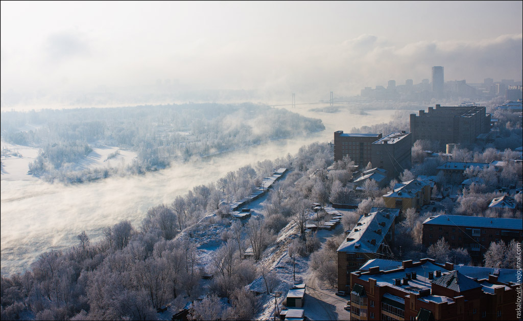 Высотный Красноярск Красноярска, больше, Красноярск, около, берег, почти, более, видно, комплекс, в районе, feelekЖилой, «Перья», и парящий, туман, Енисеем Енисей, Виной, перестал, замерзать, Красноярская, ГЭС При