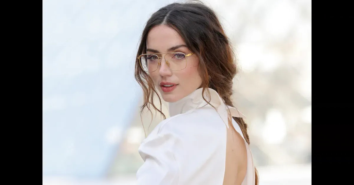 Неделя моды в Париже: Зендая, Ана Де Армас, Алисия Викандер, олимпийская чемпионка Алиса Лью и муж Натальи Водяновой на показе Louis Vuitton