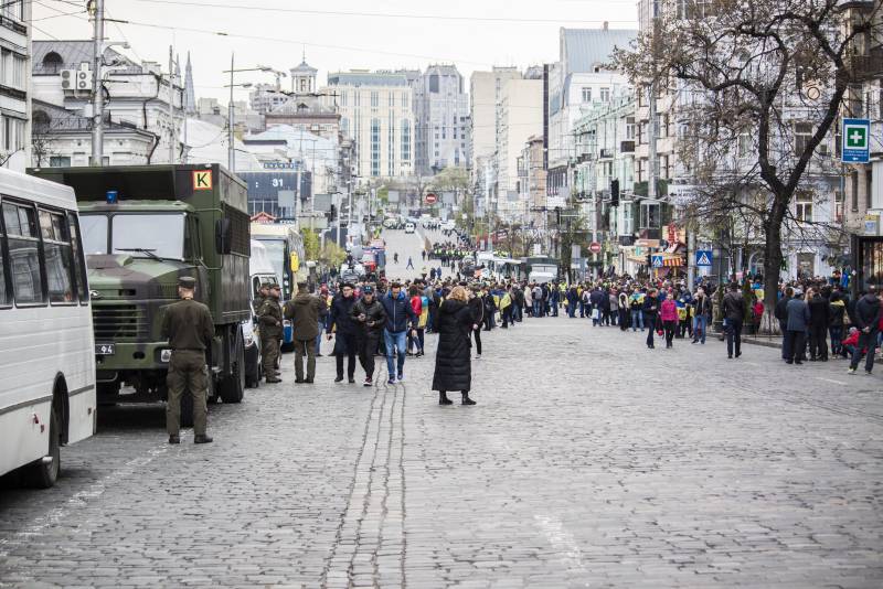 Записки Колорадского Таракана. В будущее — как в омут украина