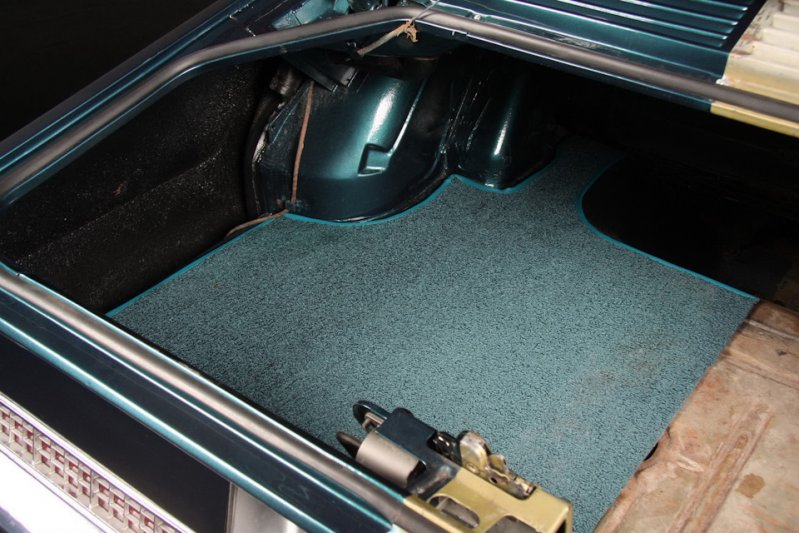 Интересная реставрация половины Oldsmobile Toronado Интересная реставрация половины Oldsmobile Toronado авто