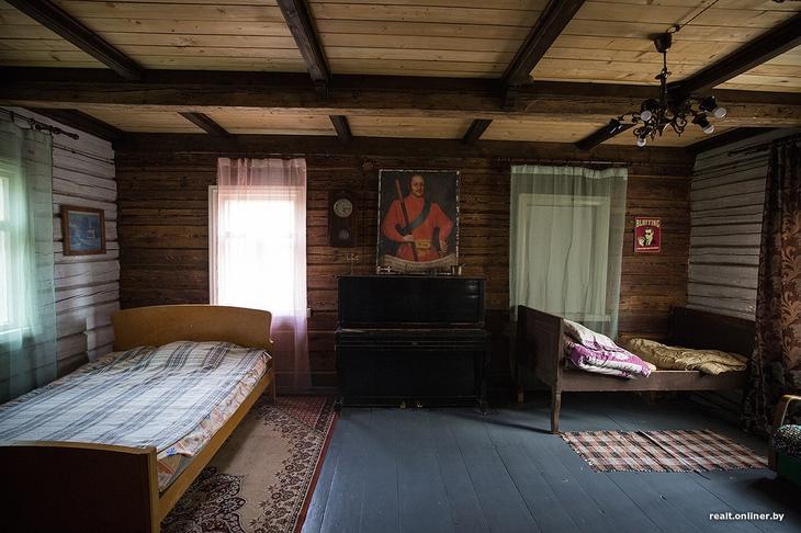 «Вложил сюда все свои сбережения». Как один человек возрождает деревню на Голубых озерах 