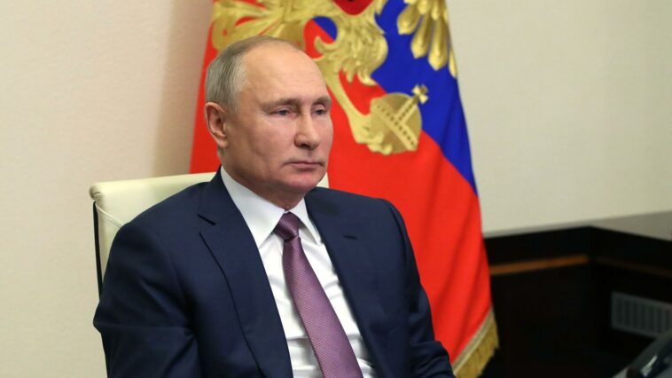 Президент Путин поздравил с днем рождения главу Тувы Ховалыга