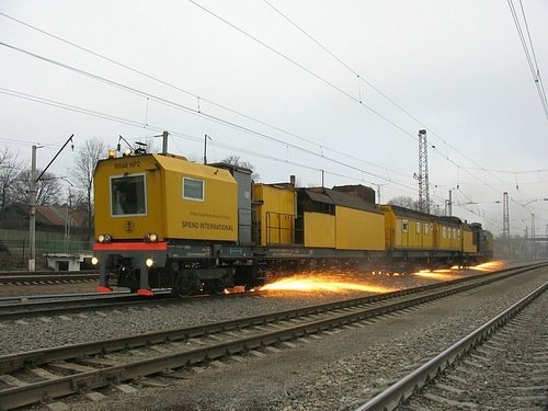 Как и зачем шлифуют рельсы? Как и зачем шлифуют рельсы? поездка