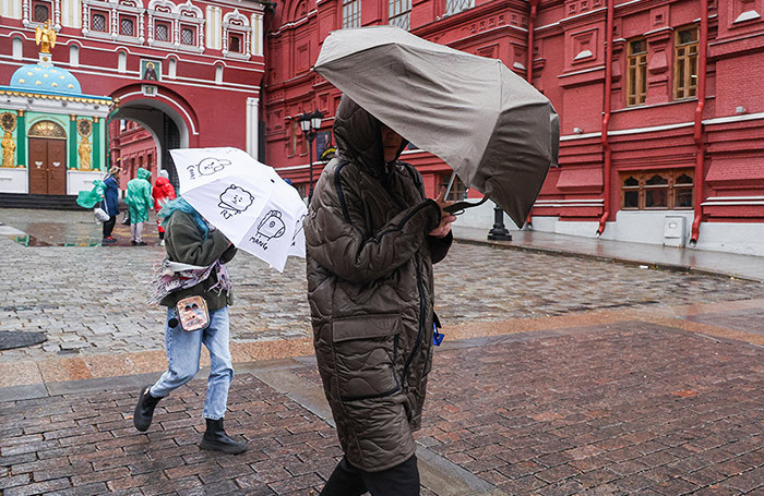 В Москве сохраняется штормовой ветер