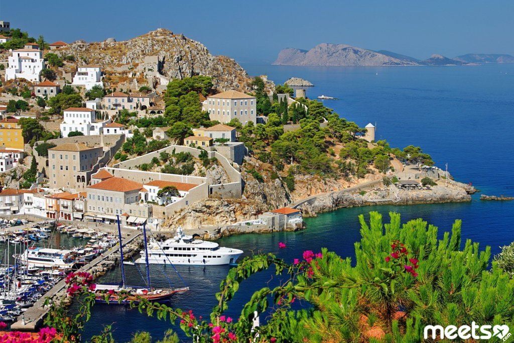 hydra_island