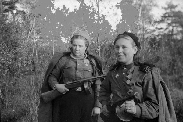 Зачем в Красной Армии создали женскую стрелковую часть в 1942 году