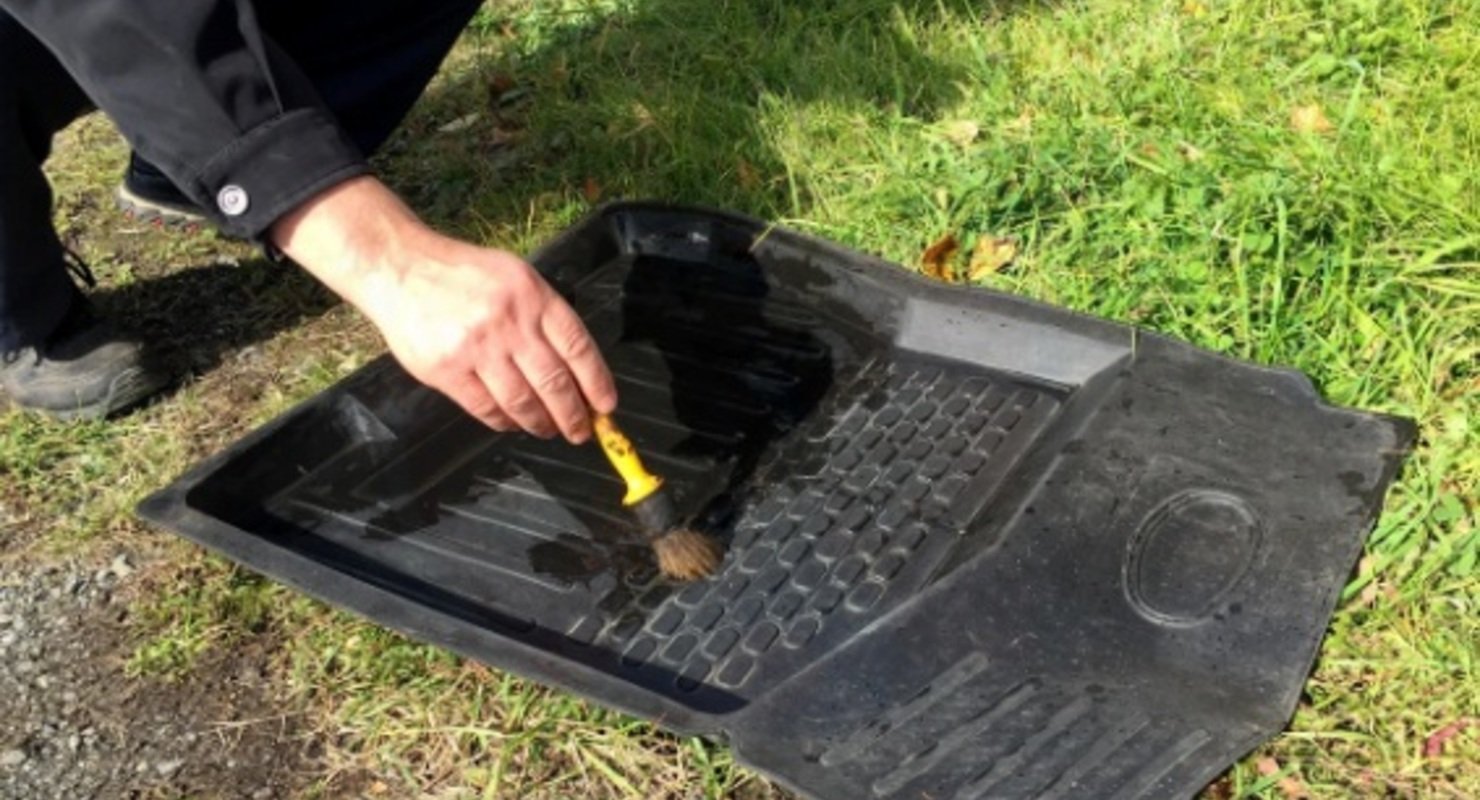 Как содержать в чистоте автомобильные коврики?